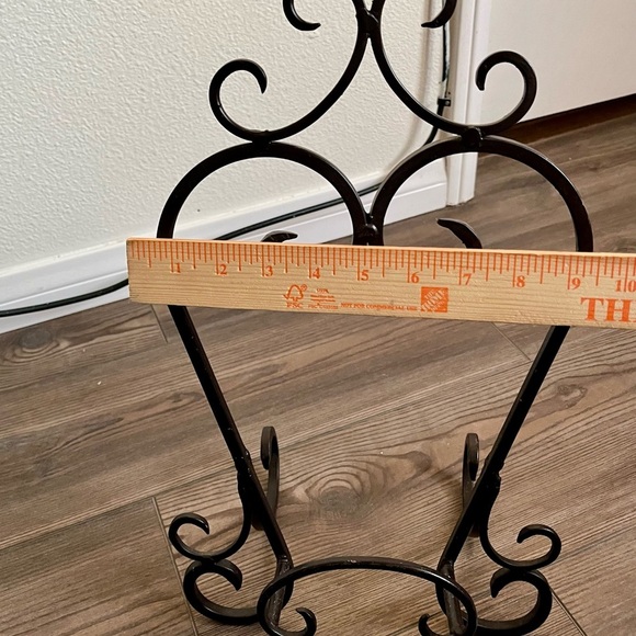 Book/picture stand Metal scroll design - Picture 7 of 10